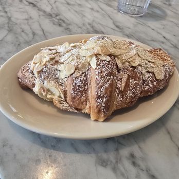 Easy Tiger - South Lamar - Almond croissant - Bakeries Near Me - Austin, Texas Easy Tiger - South Lamar - Almond croissant - Bakeries Near Me - Austin, Texas