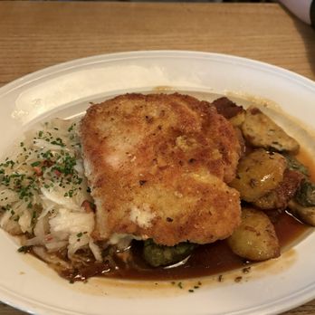 Münchner Stubn - Schnitzel - Bavarian Near Me - Munich, BY