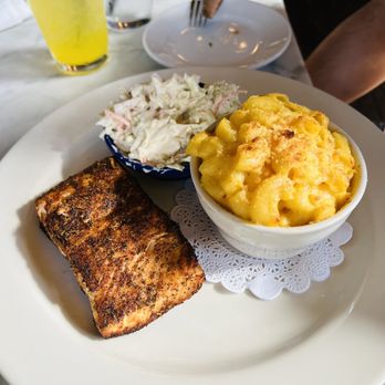 Mama's on the Half Shell - Fresh Catch - Bars Near Me - Baltimore, Maryland
