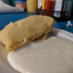 Tamale with creme - 4 stars, light and sweet! Mon lunch 2019-07-29