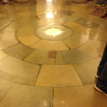 US Capitol Visitor Center - Spot where Washington was buried ( NOPE not there now ) - Visitor Centers Near Me - Washington, DC, District of Columbia US Capitol Visitor Center - Spot where Washington was buried ( NOPE not there now ) - Visitor Centers Near Me - Washington, DC, District of Columbia
