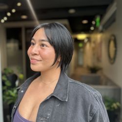 Alex L Hair Studio - Short pixie