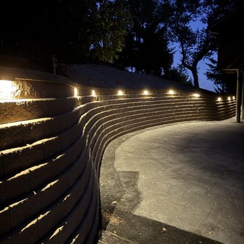 Hippos Landscape Services - Curve Retaining wall with fx light - Gardeners Near Me Hippos Landscape Services - Curve Retaining wall with fx light - Gardeners Near Me