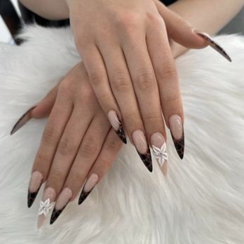 Nail Studio Services - Acrylic Nails - Nail Salons Near Me - Chatsworth, California Nail Studio Services - Acrylic Nails - Nail Salons Near Me - Chatsworth, California