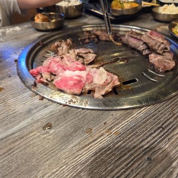 Ziggle Korean BBQ - Cooking some brisket and bulgogi. - Korean Near Me - Artesia, California Ziggle Korean BBQ - Cooking some brisket and bulgogi. - Korean Near Me - Artesia, California