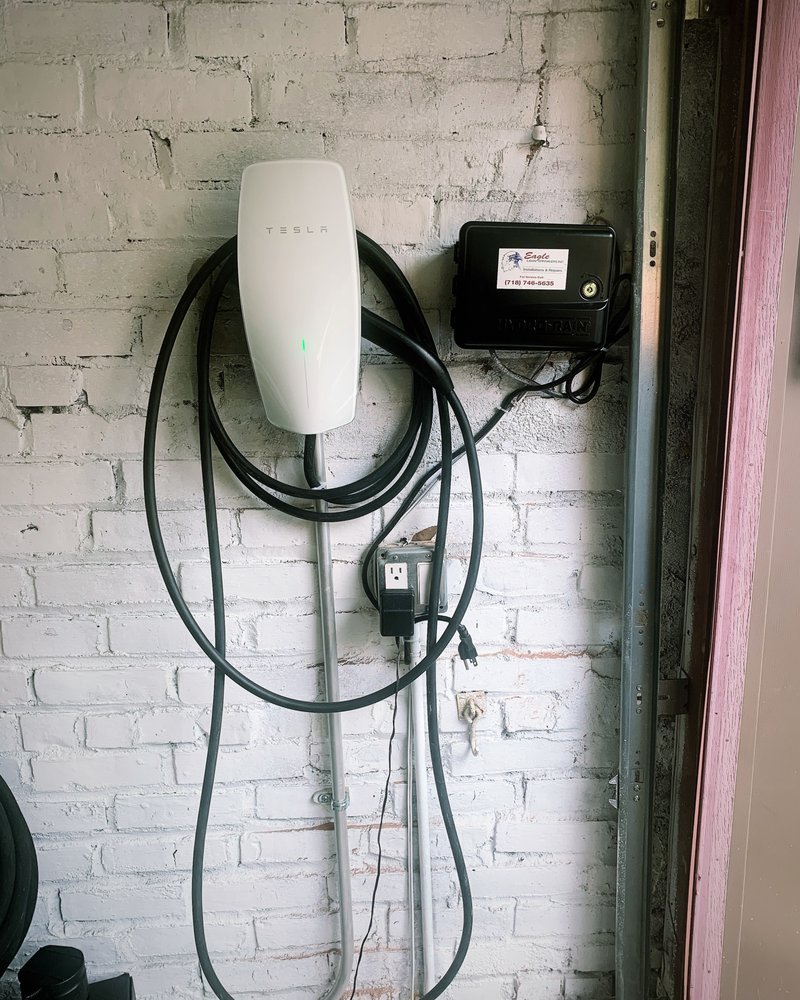 Slide of Gogi Electrician Services