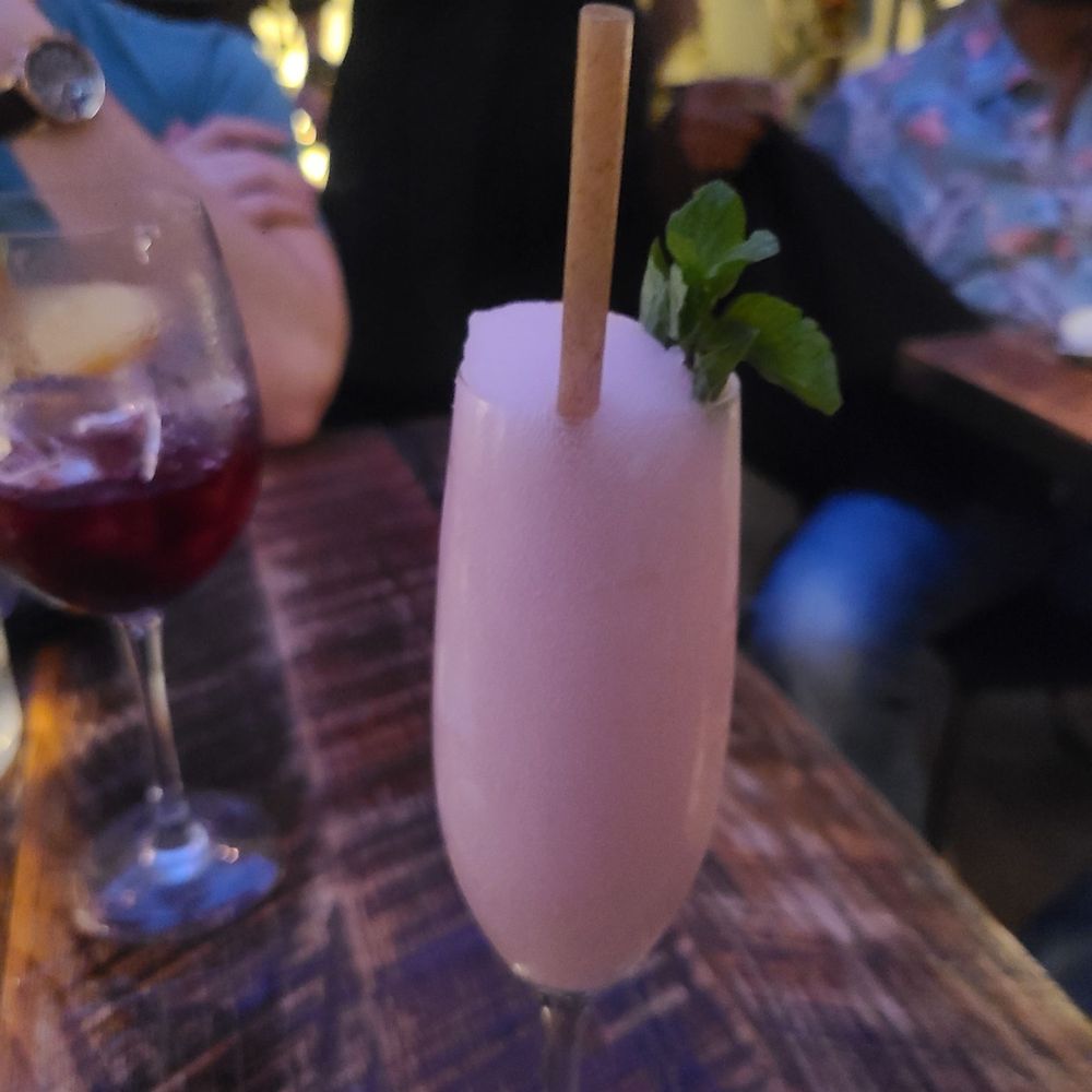 Le Chick - Frose - Cocktail Bars Near Me - Miami, Florida Le Chick - Frose - Cocktail Bars Near Me - Miami, Florida