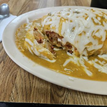 La Abeja - First cut, loaded ingredients - Mexican Near Me - Denver, Colorado La Abeja - First cut, loaded ingredients - Mexican Near Me - Denver, Colorado