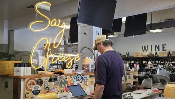 Sonoma Cheese Factory by null