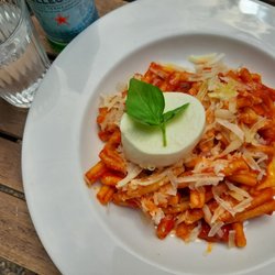 Pane Al Caffe - Pasta with mozarella ... so delicious ... could have eaten a 2nd plate ;oD
