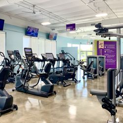 Anytime Fitness - Gym equipment