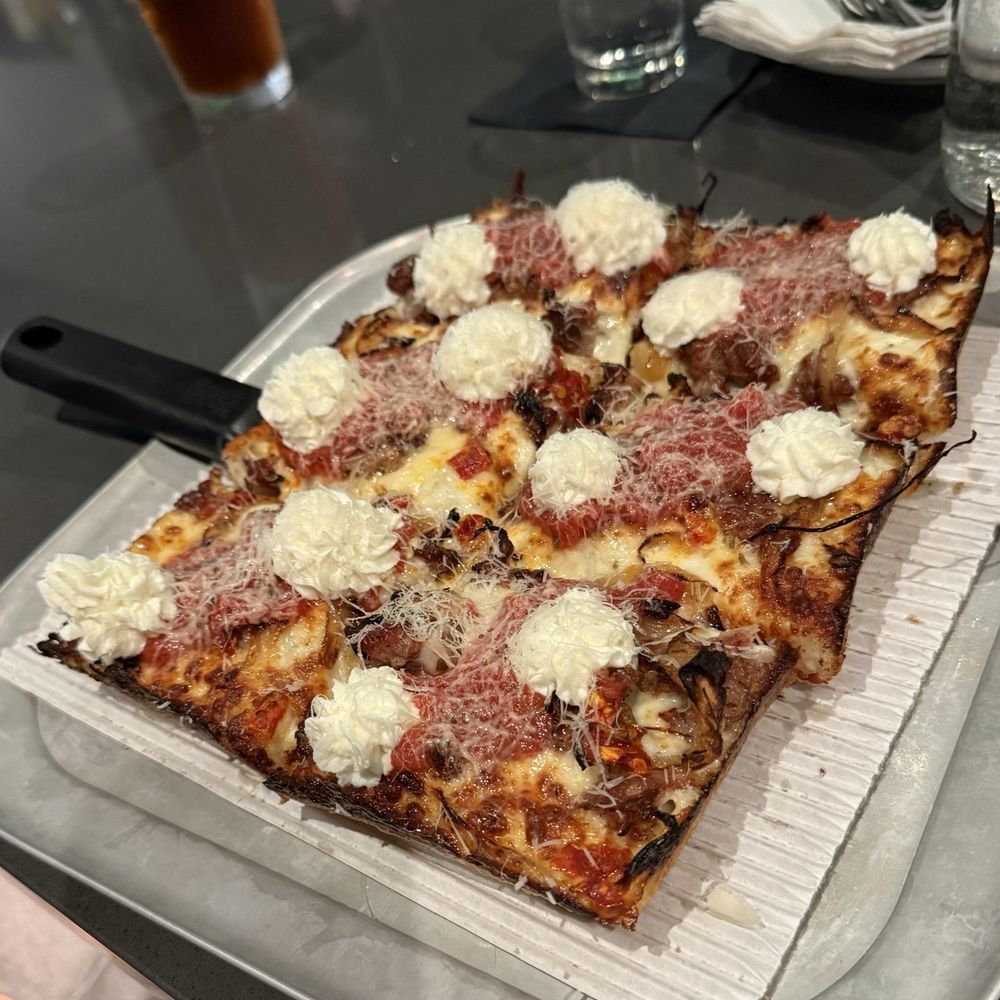 DropTop Pizza - Super Sport - SUPER DELICIOUS!!! - Pizza Near Me - Saline, Michigan