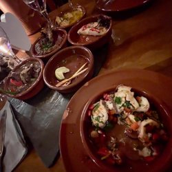 Sin Nombre - Rindfleischstreifen, Pulposalat, gratinierter Ziegenkäse, Zitronenhuhn, Leber