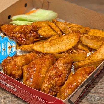 WingsUp! - Chicken Wings Near Me - Mississauga, Ontario