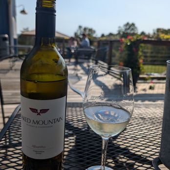 NAKED MOUNTAIN WINERY & VINEYARDS - Updated October 2025 - 192 Photos