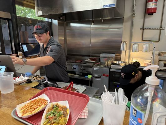 YoYo's Hotdog by null