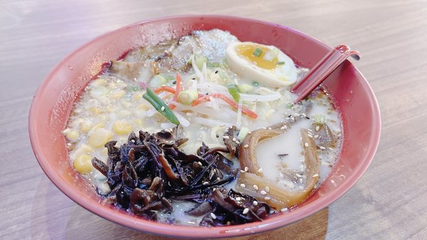 Poke Burri / Lifting Noodles Ramen by null