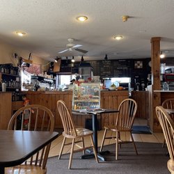 La Barista Coffee - Ordering bar, tables