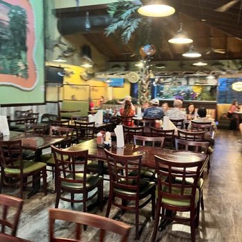 Whiteys Fish Camp - Interior - Seafood Near Me - Fleming Island, Florida