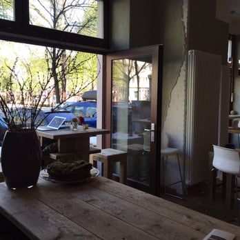 Cozys - Cozys mit Blick auf den Boxhagener Platz - Cafes Near Me - Berlin, BE