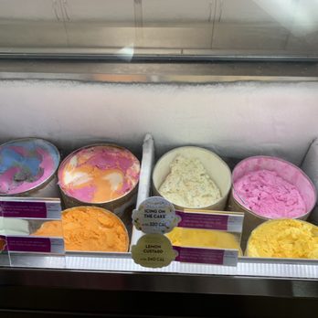 Baskin-Robbins - Ice Cream - Ice Cream & Frozen Yogurt Near Me - Elk Grove, California