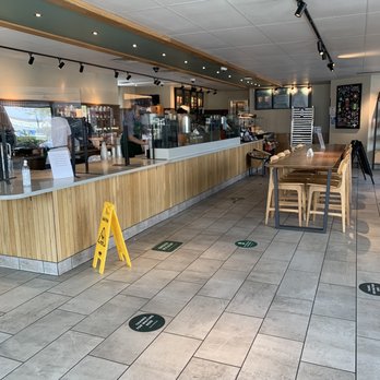 Starbucks - Full staffed everytime I visit. Drive thru can get backed up, so come in and meet the baristas! - Coffee & Tea Near Me - San Diego, California