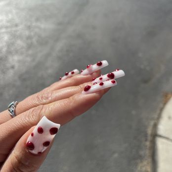Vida Nail Spa - Nail Salons Near Me - Oakley, California