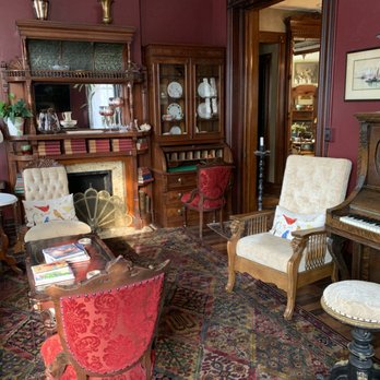 Buffalo Harmony House - Living room - Bed & Breakfast Near Me - Buffalo, New York Buffalo Harmony House - Living room - Bed & Breakfast Near Me - Buffalo, New York