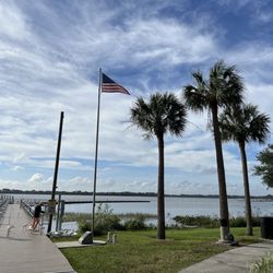 Wooton Park - An average Florida day... plenty of sunshine