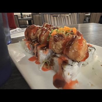 Tomo7 sushi  - Popcorn Lobster Roll - Sushi Bars Near Me - Riverside, California