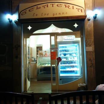 Gelateria Le Tre Gemme - This is a wonderful gelato place in the middle of Bologna. Great prices, friendly staff and wonderful gelato! - Gelato Near Me - Bologna, BO