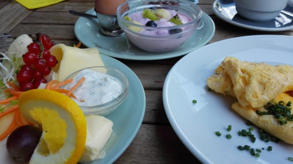 Cafe Mezzo by null
