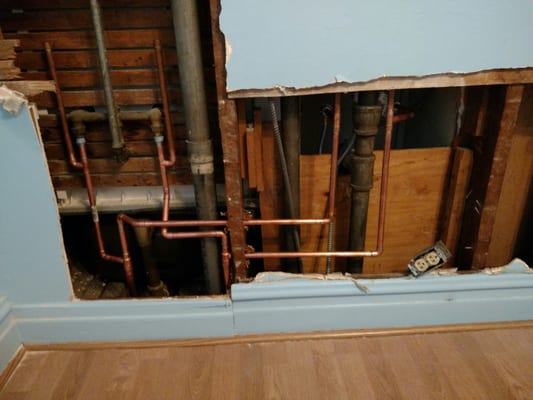 Moody Plumbing Logo