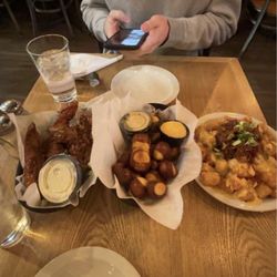 Bubba's Burgers And Bar - Thai boneless chicken tenders, pretzel bites, loaded tater tots.... YUMMMMMMM!