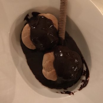 Au Petit Grand - Profiteroles - Belgian Near Me - Bruges, VWV