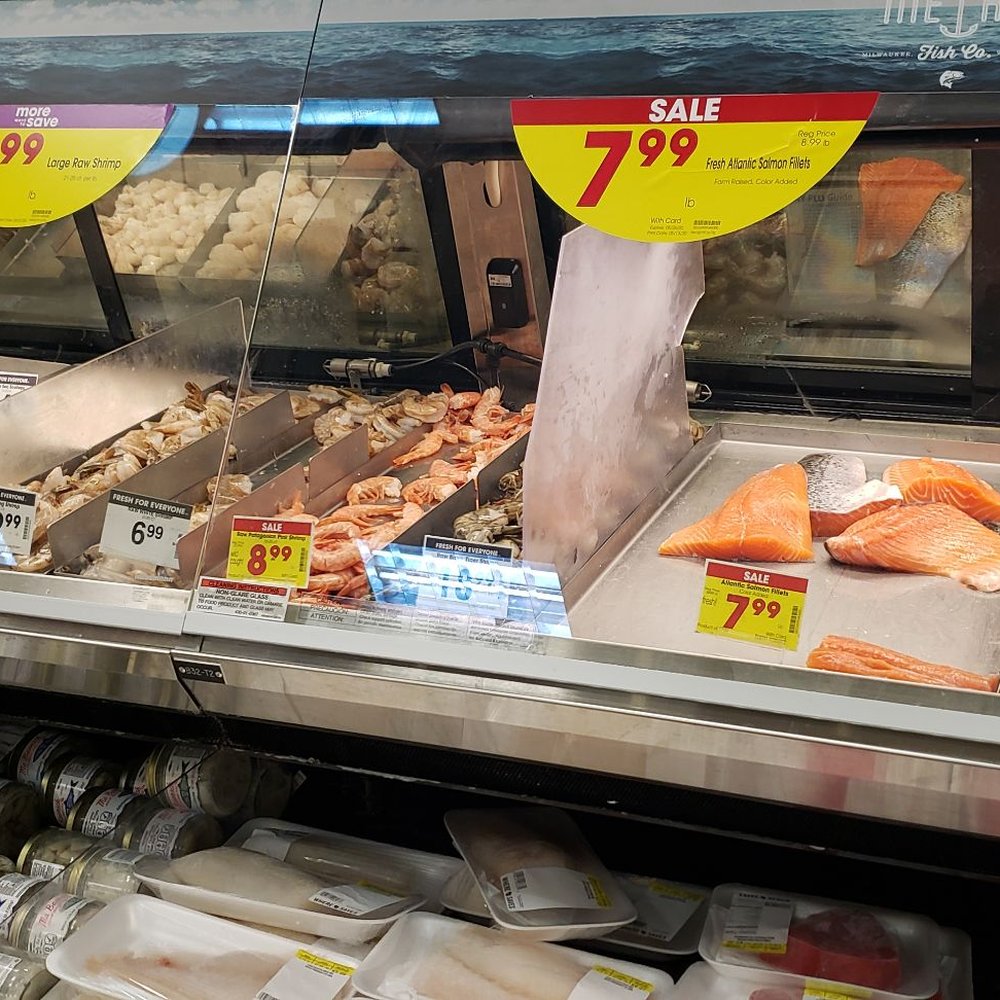 Metro Market - a variety of food items for sale - Grocery Near Me - Milwaukee, Wisconsin Metro Market - a variety of food items for sale - Grocery Near Me - Milwaukee, Wisconsin