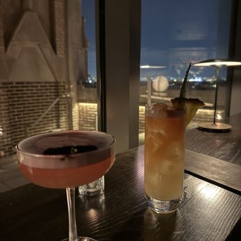 Up Room - Cocktail Bars Near Me - Chicago, Illinois