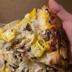 Good Guys Pizza - Small (13", 6 slice) Steak Pizza: I love their crispy, crunchy crust, has really good flavor!