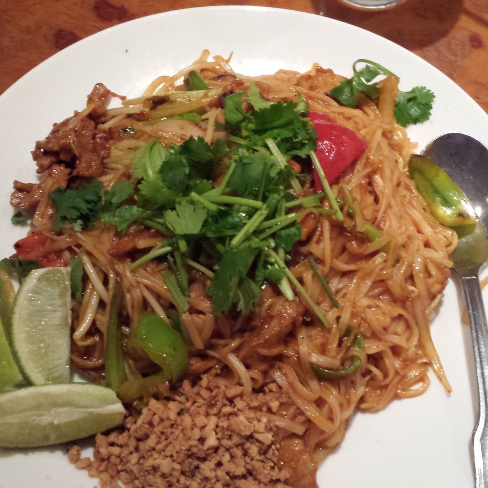 Le Lai Eastern Restaurant - Pad thai - Asian Fusion Near Me - McAllen, Texas Le Lai Eastern Restaurant - Pad thai - Asian Fusion Near Me - McAllen, Texas