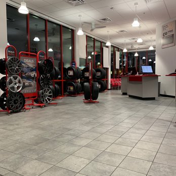 Discount Tire - Inside - Tires Near Me - Madison, Alabama Discount Tire - Inside - Tires Near Me - Madison, Alabama