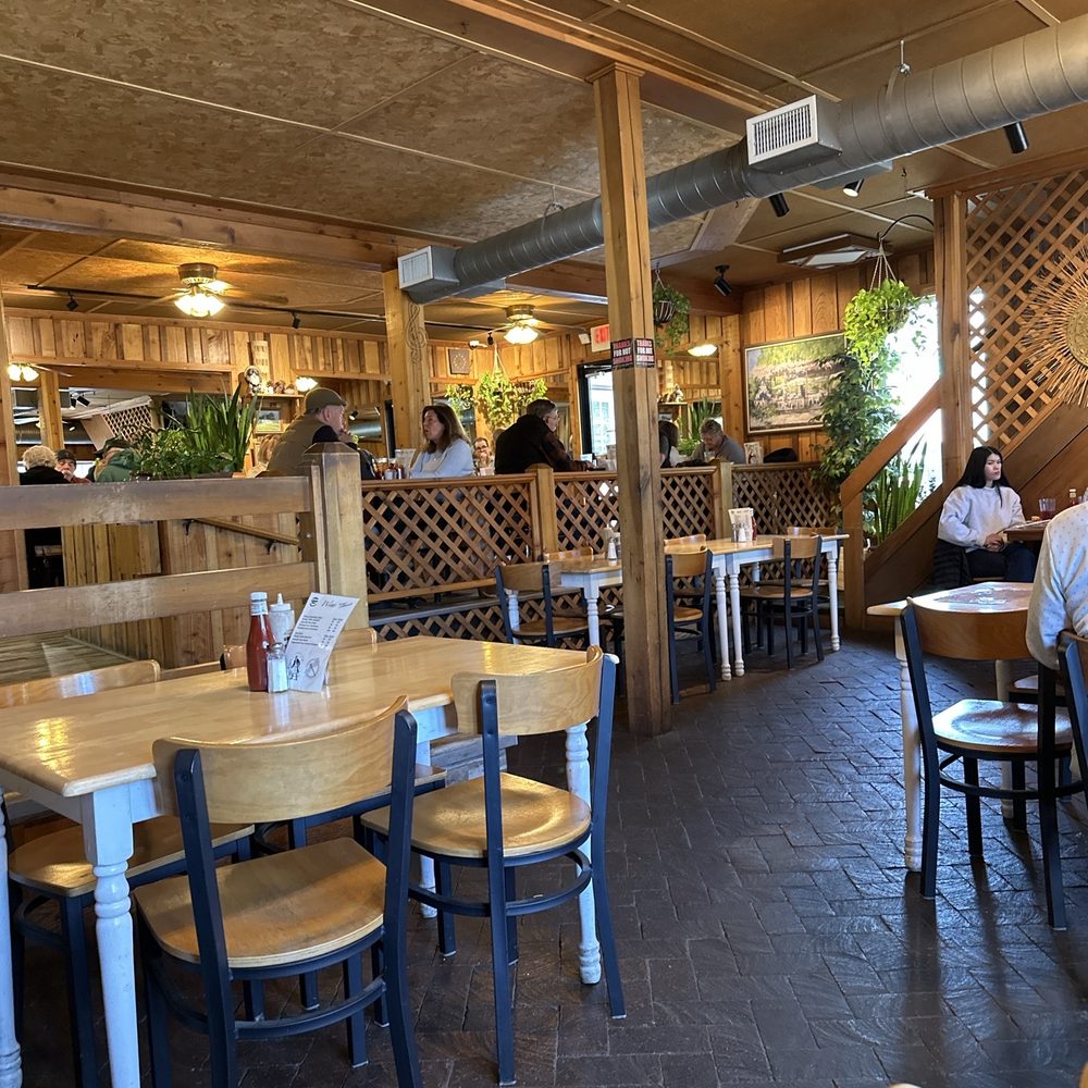 Garden Deli Restaurant - Garden Deli is the best restaurant in our town! - Delis Near Me - Burnsville, North Carolina