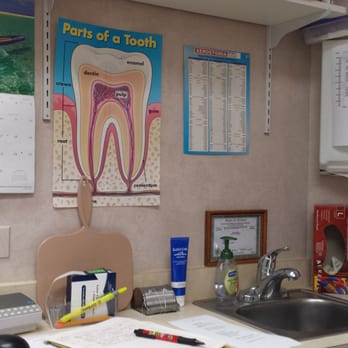 DuPage Dental Smiles - Dental hygienist station - Cosmetic Dentists Near Me - Warrenville, Illinois DuPage Dental Smiles - Dental hygienist station - Cosmetic Dentists Near Me - Warrenville, Illinois