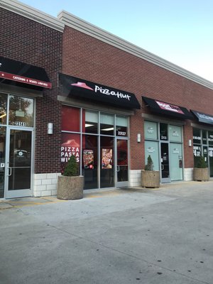Pizza Hut by null