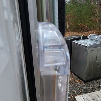 WOW Cargo Trailers - Turn signal light hanging off - Trailer Dealers Near Me - Cochran, Georgia WOW Cargo Trailers - Turn signal light hanging off - Trailer Dealers Near Me - Cochran, Georgia