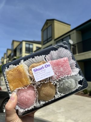 Shuei-Do Manju Shop by null