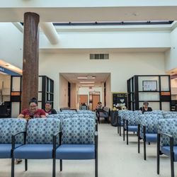 Harris Health Strawberry Health Center - Lots of seating