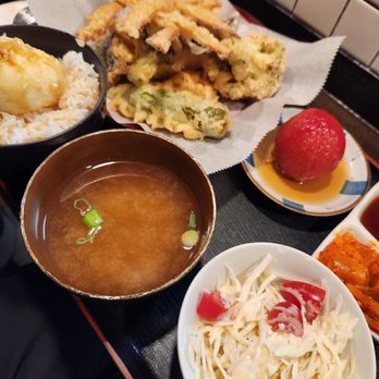 IT Show - Signature ITSHOW Tempura Plate - Ramen Near Me - Palisades Park, New Jersey IT Show - Signature ITSHOW Tempura Plate - Ramen Near Me - Palisades Park, New Jersey