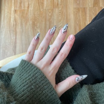 Hot Nails - A brand new set and it fell off so quick. - Nail Salons Near Me - Elk Grove Village, Illinois Hot Nails - A brand new set and it fell off so quick. - Nail Salons Near Me - Elk Grove Village, Illinois