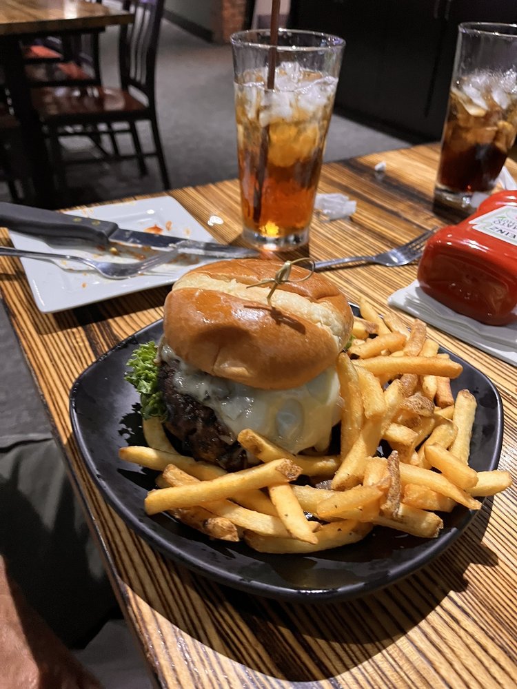 Food from Matty's Sporthouse Grill