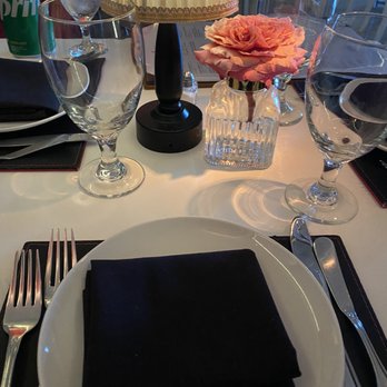 Lola Restaurant & Grill - Flowers are real around the place - Argentine Near Me - Miami Beach, Florida Lola Restaurant & Grill - Flowers are real around the place - Argentine Near Me - Miami Beach, Florida